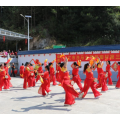 洪江市稠树脚村欢歌庆重阳