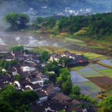 通道：擦亮人居环境“底色” 绘就美丽村庄