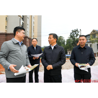 许忠建现场调研鹤中一体化发展和太平溪综合治理工作