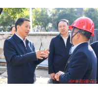 许忠建督导检查鹤中一体化和“一迎三创”等重点项目重点工作时强调：以奋勇争先的精神状态攻坚克难