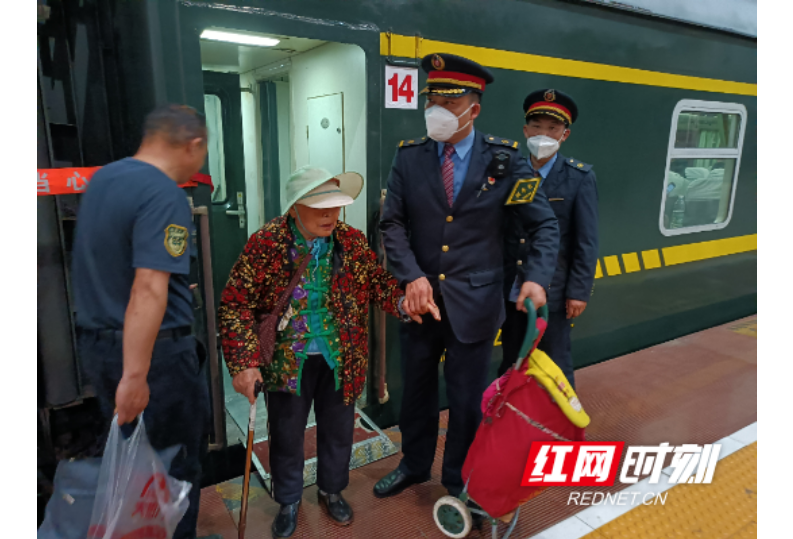 长沙客运段怀化南线车队:“望闻问切”开“良方”