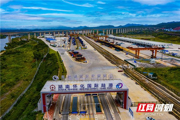 怀化国际陆港。田文国摄 (2).jpg 怀化国际陆港。田文国摄 (2).jpg
