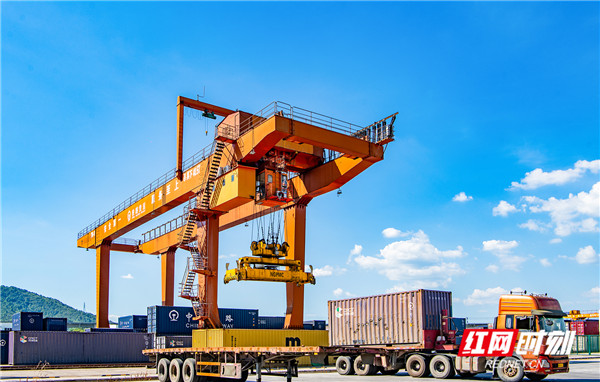 怀化国际陆港。田文国 摄 (3).jpg 怀化国际陆港。田文国 摄 (3).jpg