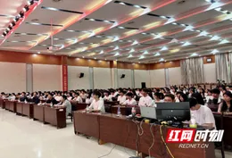 湖南省“企业家进校园讲好就业创业故事”第11场在怀化职院圆满举行