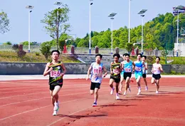 洪江市举行2025年中小学田径调赛