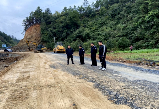 洪江区全面推进农村道路安全隐患治理