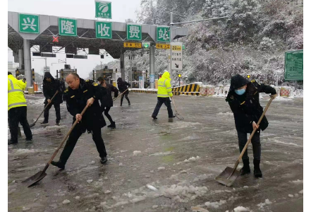 新晃积极应对低温雨雪天气