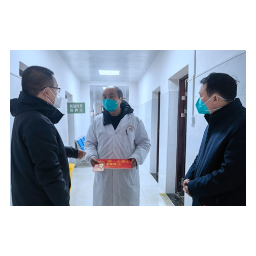 春节走访慰问 情暖“医”线送关怀