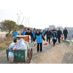 溆浦：开展“溆浦河小青·守护母亲河”净滩行动