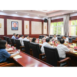 征求对市委六届五次全会《决定》稿的意见建议 市委召开党外人士座谈会 许忠建主持