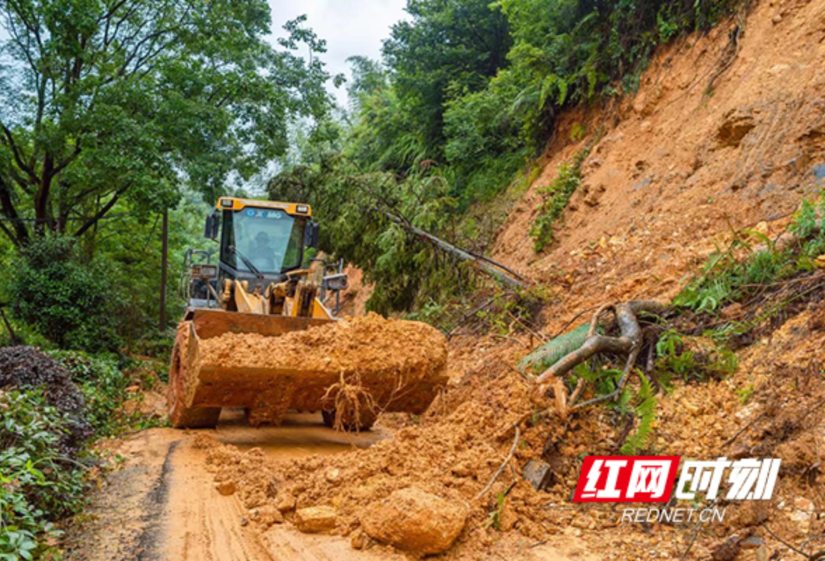 会同交通运输部门：加紧道路抢修 为救灾抢险打通应急通道