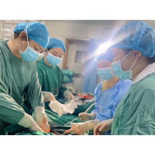 10分钟紧急剖宫产！湖南医药学院总医院为母婴安全护航