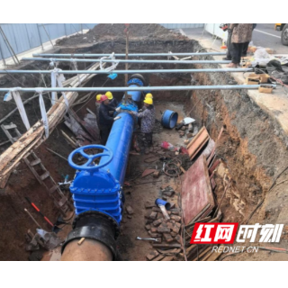 数据赋能   鹤中一体化供水智慧计量精织水网