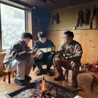 新晃中寨镇:大学生退役军人化身“征兵代言人” 走村入户点燃青年军营梦