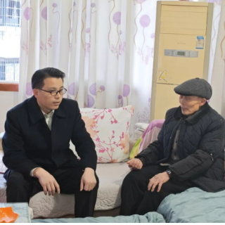 岁末送温暖 关怀暖初心——靖州县检察院慰问退休困难老党员