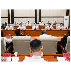 韦朝晖主持召开全市机械装备产业链建设工作座谈会