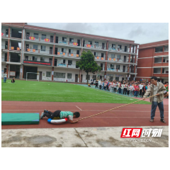 安全“不放假”!新晃鱼市镇多部门联动筑牢暑期校园安全防线