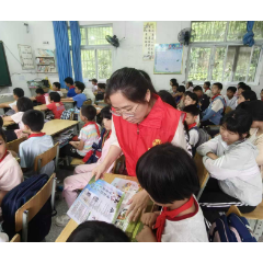 筑牢暑期安全防线 守护学生快乐假期——新晃各学校开展暑期安全专题宣讲活动