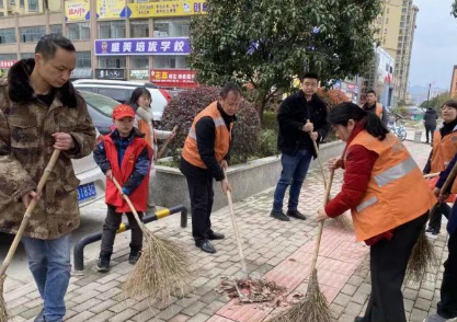 争做时代新人  怀化市人防办志愿者开展学雷锋活动