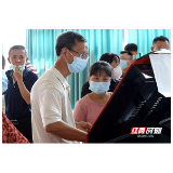 怀化综合客运枢纽站：让老年人玩转智慧车站