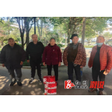 溆浦：社会爱心人士走访慰问县敬老院开展送温暖活动