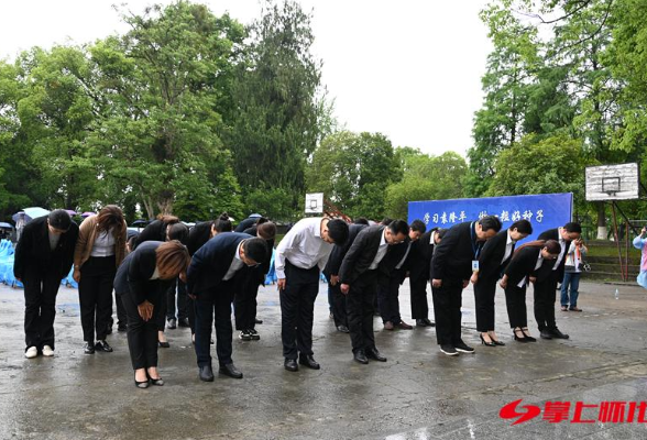 学习袁隆平 做一粒好种子 | 怀化职院：努力把袁院士的殷切期望变成现实