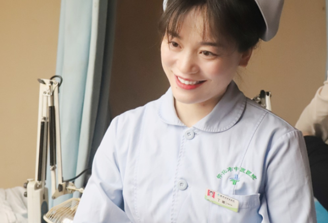 怀化市优秀护士丨丁娜：一颗玲珑心，深深护理情