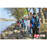 亲子携手护碧水 青春聚力守安澜——溆浦县开展河湖保护实践活动