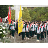 缅怀剿匪英烈 传承红色基因 | 辰溪博雅实验学校开展清明祭扫主题活动