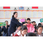 溆浦税务：税润童心筑未来 法治护航伴成长