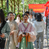 邵阳学院迎新游园会  绽放社团精彩