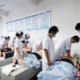邵阳学院：昔日抗疫一线志愿担当  今日医学课堂奋发学习