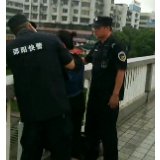 北塔公安分局：女子轻生欲跳河，快警极速稳救援
