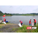 大祥区水利局组织基层党员开展巡河护河行动