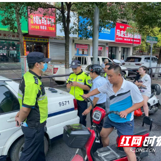 双清交警：国庆假期坚守岗位 圆满完成交通安保工作