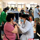 新邵：疫苗接种热情高