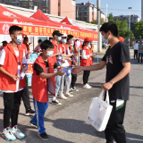 邵阳县开展“爱心护考”学雷锋志愿服务活动