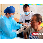 送“苗”上门！邵阳市中心医院疫苗流动接种队走进市区养老机构