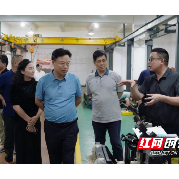 洞口县委书记率队赴广东招商考察