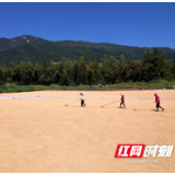 隆回金石镇：丰收时节晒谷忙