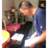 新邵：严管学校供餐安全 呵护学生健康