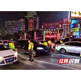 双清交警元旦假期坚守一线保障路畅人安