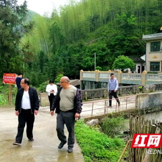 新宁县麻林瑶族乡：持续开展巡河 筑牢防洪安全