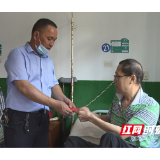 绥宁：医护捐款献爱心 助力患者渡难关