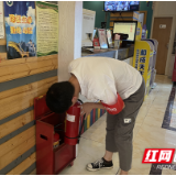 加强网吧巡查 营造文明上网环境