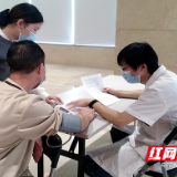 定王台防疫纪实 | 疫苗接种进楼宇 我为企业送服务