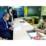 局长变身“办事员”，体验服务优流程