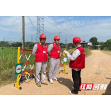 一个电话请来“电雷锋” 潺潺河水为稻田“解渴”