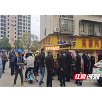 “利剑”行动：整治露天烧烤 保护城市环境