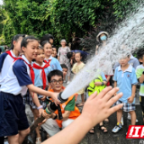 快乐消“暑” 萌娃走进消防救援站沉浸式学习消防知识